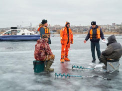 Спасатели усилили рейды на водоемах Волгоградской области
