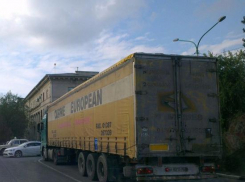 Очередной большегруз был пойман на центральной улице Волжского