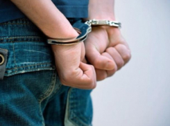 Восемнадцатилетнего закладчика арестовали в Волжском