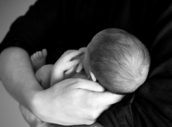 В регионе десять девушек моложе шестнадцати лет стали мамами