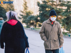 В Волжском организуют пункты выдачи масок и перчаток