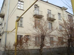 Капитальный ремонт одного из домов в Волжском приостановлен