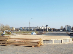 В Волжском фонтаны впали в зимнюю спячку