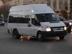 Пассажиров, ездящих на работу из Средней Ахтубы в Волжский, могут оставить без маршруток