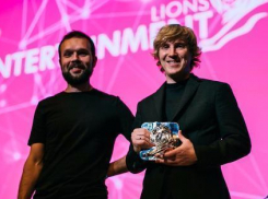 Волжане впервые покорили Канны с роликом на песню группы «OK Go»