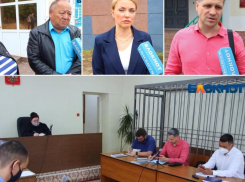 Жители Волжского собрались у здания Среднеахтубинского суда в поддержку Ирсаина Назарова