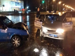 Появилось видео тройного ДТП, которое устроили сотрудники Росгвардии в Волжском 