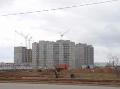 Жители нового 28 микрорайона Волжского: дома есть, а транспорта нет