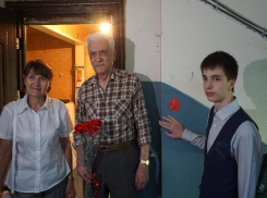 3D-звезды установили на домах волжских ветеранов