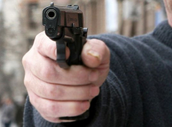57-летний волжанин разгуливал по городу с боевым пистолетом в кармане