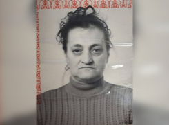 Выбежала в одних тапочках: в Волжском пропала 70-летняя женщина