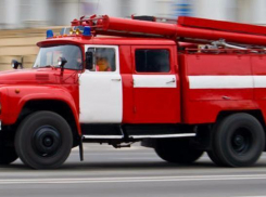 Двое волжан чудом выжили в горящем автомобиле