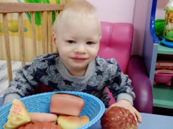 Малыш мечтает, чтобы мама нашлась и назвала его «Алешенька, сынок» 