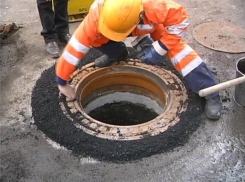 В Волжском строго по часам перекрыли движение транспорта по улице Кирова