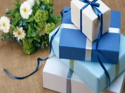 Долой носки - подарите мужчине авто: что звезды советуют дарить волжанам