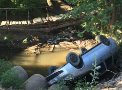 В 14 микрорайоне перевернулся автомобиль