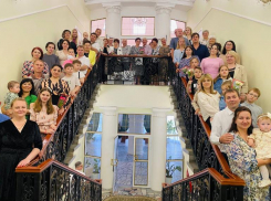 В Волжском отпраздновали Международный день семьи, чествуя юбиляров супружеской жизни