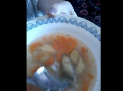 В Волгоградской областной больнице детей кормят черной картошкой