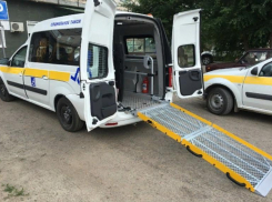 В Волжском вырос объем услуг, оказанных службой социального такси