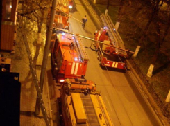 В поселке Рабочий горели два мусорных контейнера