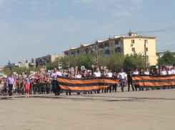 «Бессмертный полк» прошел по проспекту в Волжском