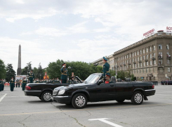В Волгограде прошел парад в честь 75-летия годовщины Победы