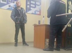 Пьяный и агрессивный: врачи рассказали свою версию драки из-за бахил