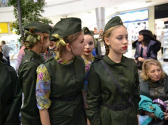 Волжан  поздравили с Днём защитника Отечества