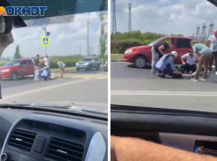 Пешехода сбили на Волжской ГЭС: видео