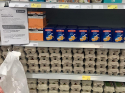 Сахар исчезает с прилавков магазинов в Волжском