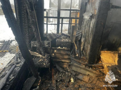 Известна причина пожара на складе под Волжским