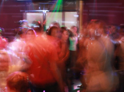 Странное происшествие сорвало подростковую дискотеку