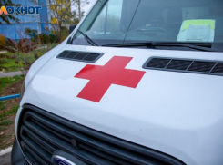 Пролетел на красный: близ Волжского на пешеходном переходе сбили мальчика