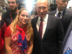 «Папарацци» поймали известную волжанку с Путиным