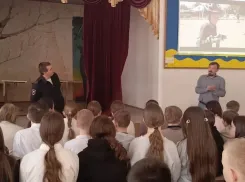 Сезон самокатов открыт: волжским подросткам снова напомнили, чем может закончиться лихачество на СИМ