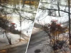 Ночной заезд тракторов в Волжском не дал жителям спать: видео