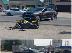 Mercedes-Benz «влетел» в мотоцикл: подробности жуткого ДТП в Волгограде