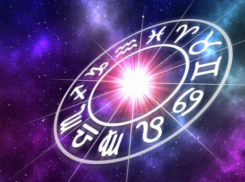 Козерогам пойдет на пользу шоппинг, а у  Дев появится много хлопот