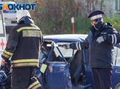 В Волжском на ночной дороге сбили пешехода: личность пострадавшего не установлена