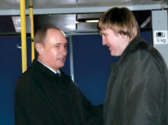 Одиннадцать лет назад Волжский посещал молодой Владимир Путин