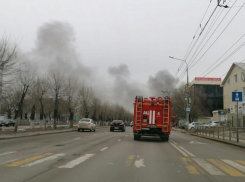 Подробности страшного пожара в Волгограде: горит Качинский рынок