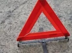 Волжанин на KIA вылетел на обочину и протаранил столб 