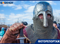 Массовая драка с мечами и щитами в центре Волжского: Масленица запомнится не только чучелом