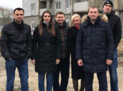 Московский известный общественник встретился с измученными волжскими дольщиками