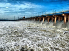 На Волжской ГЭС установили новые режимы сброса воды