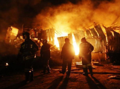 Новогодний праздник закончился пожаром под Волжским