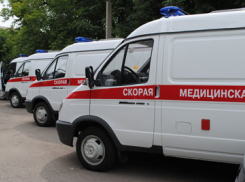 В Камышине 27-летний мужчина вышел из авто на полном ходу