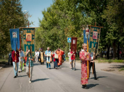 В день памяти царской семьи Романовых в Волжском пройдёт традиционный крестный ход (18+)