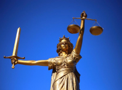 Фашистская символика и экстремистские материалы: волгоградца оштрафовали за пост в соцсети