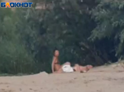 Секс на пляже попал на видео: волжане при детях решили насладиться друг другом (18+)